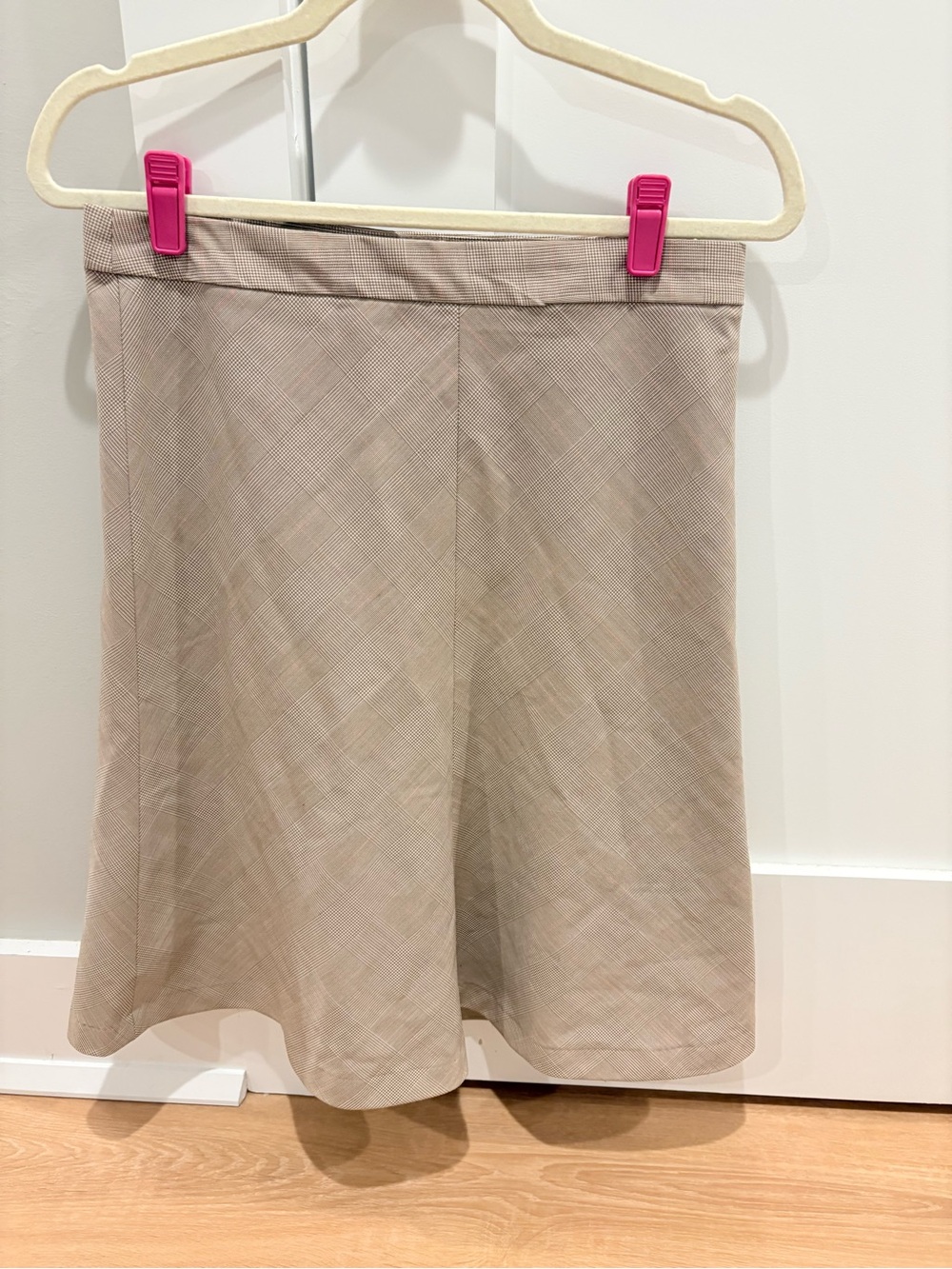 Banana Republic Classic A-Line Beige Plaid Skirt size 4